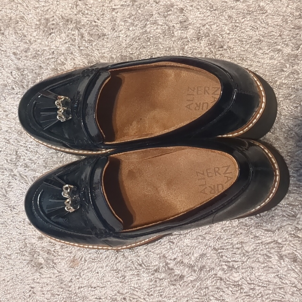 Naturalizer Black Patent Tassel Loafers - Picture 5 of 6